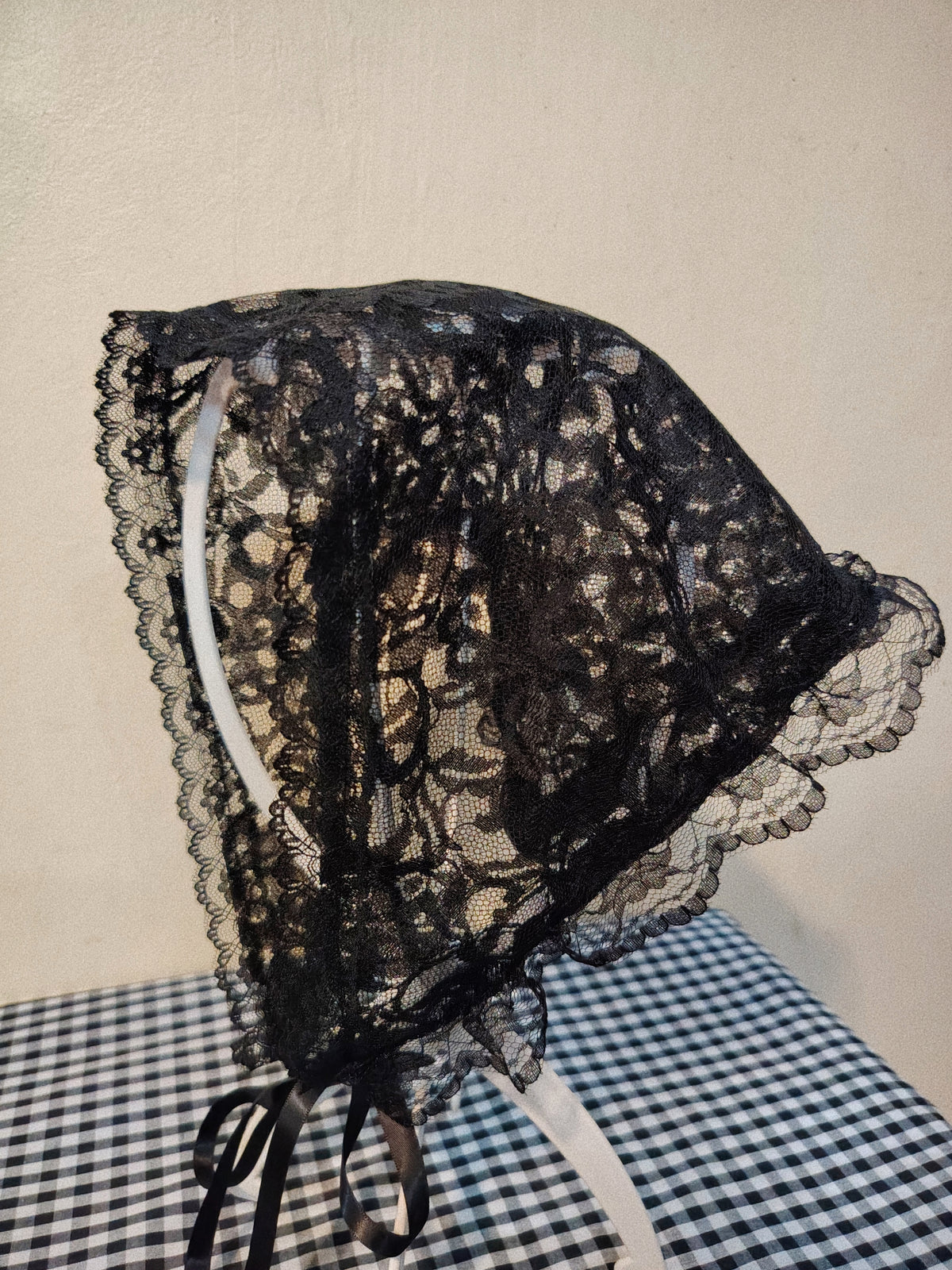 Black Lace Lola Pandong