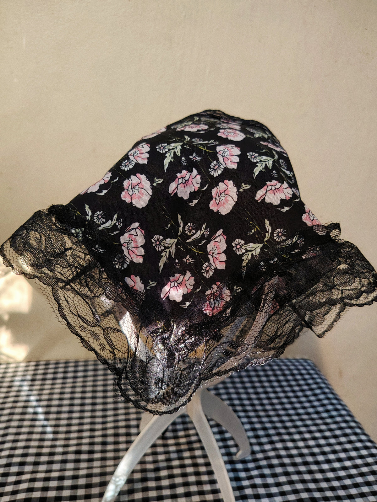 Wicked Flowers Lola Pandong