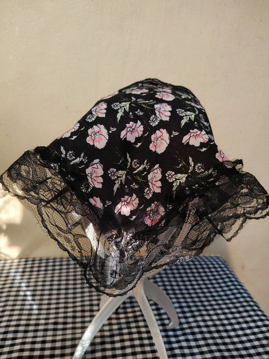Wicked Flowers Lola Pandong