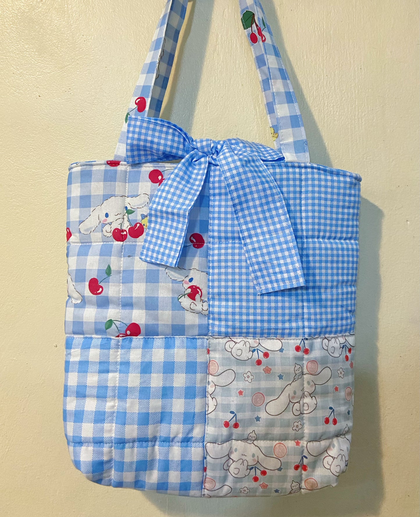 Cinnamoroll Cherry Gingham Toteful Quilted Bag