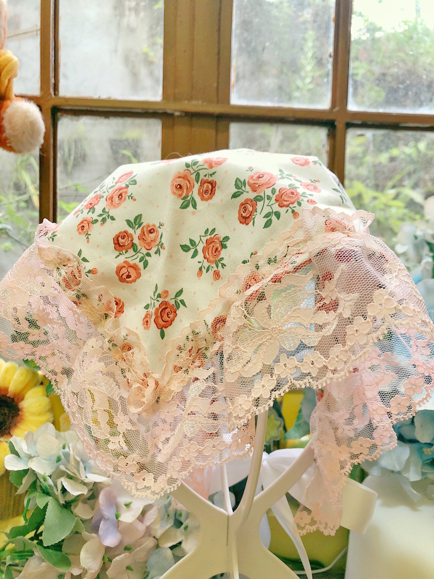 Pink Lace Lola Pandong