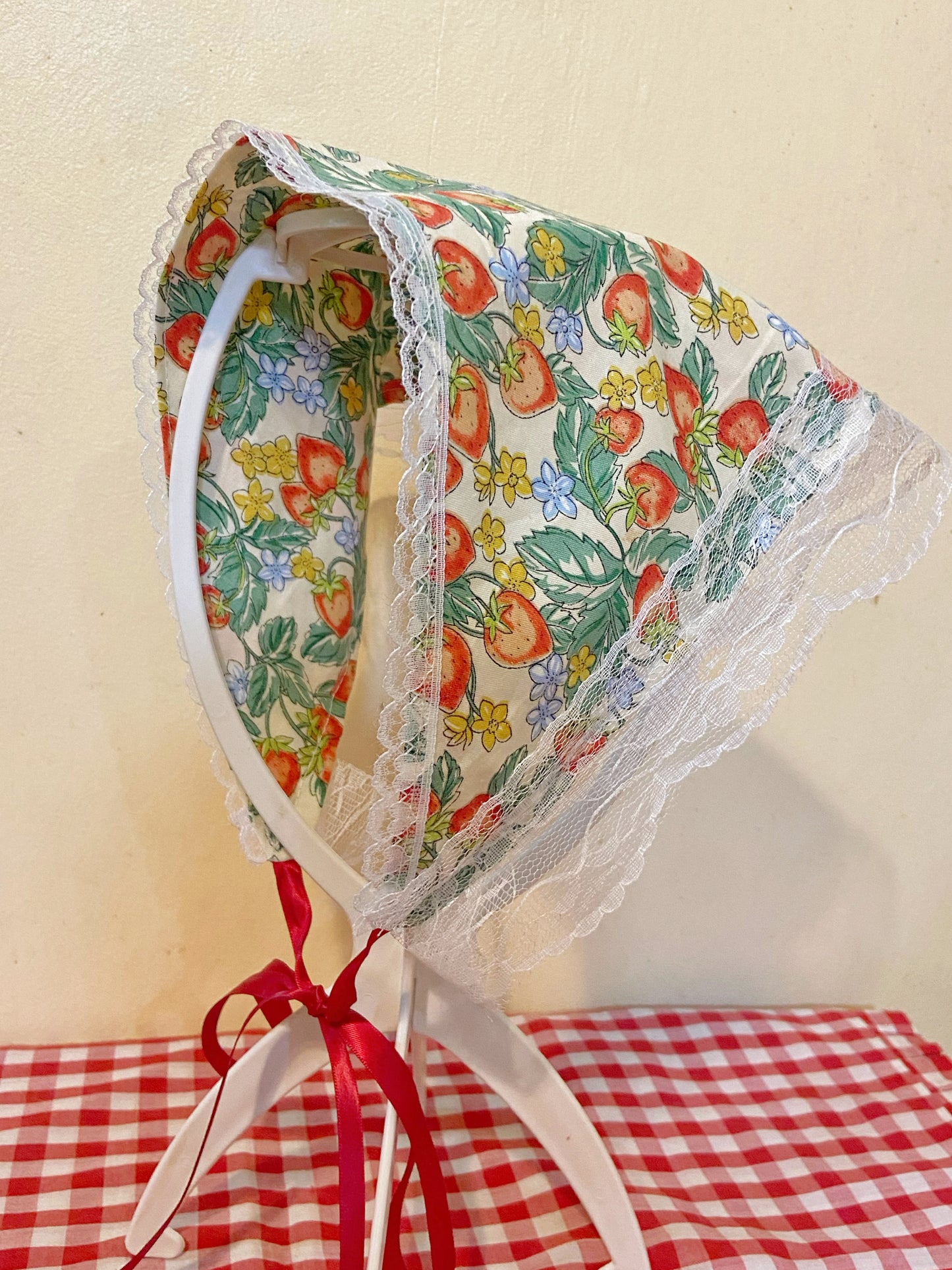 Strawberries and Laces Lola Pandong