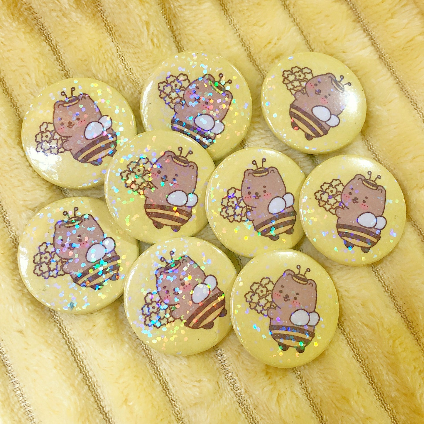 Cutie Bee - Mini Button Pin