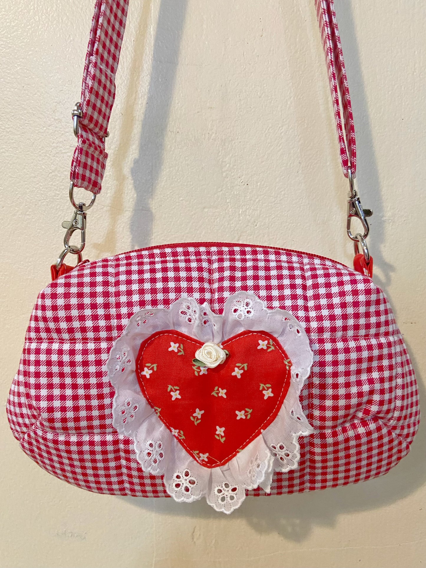 (PRE ORDER) Heart Dolly Bag