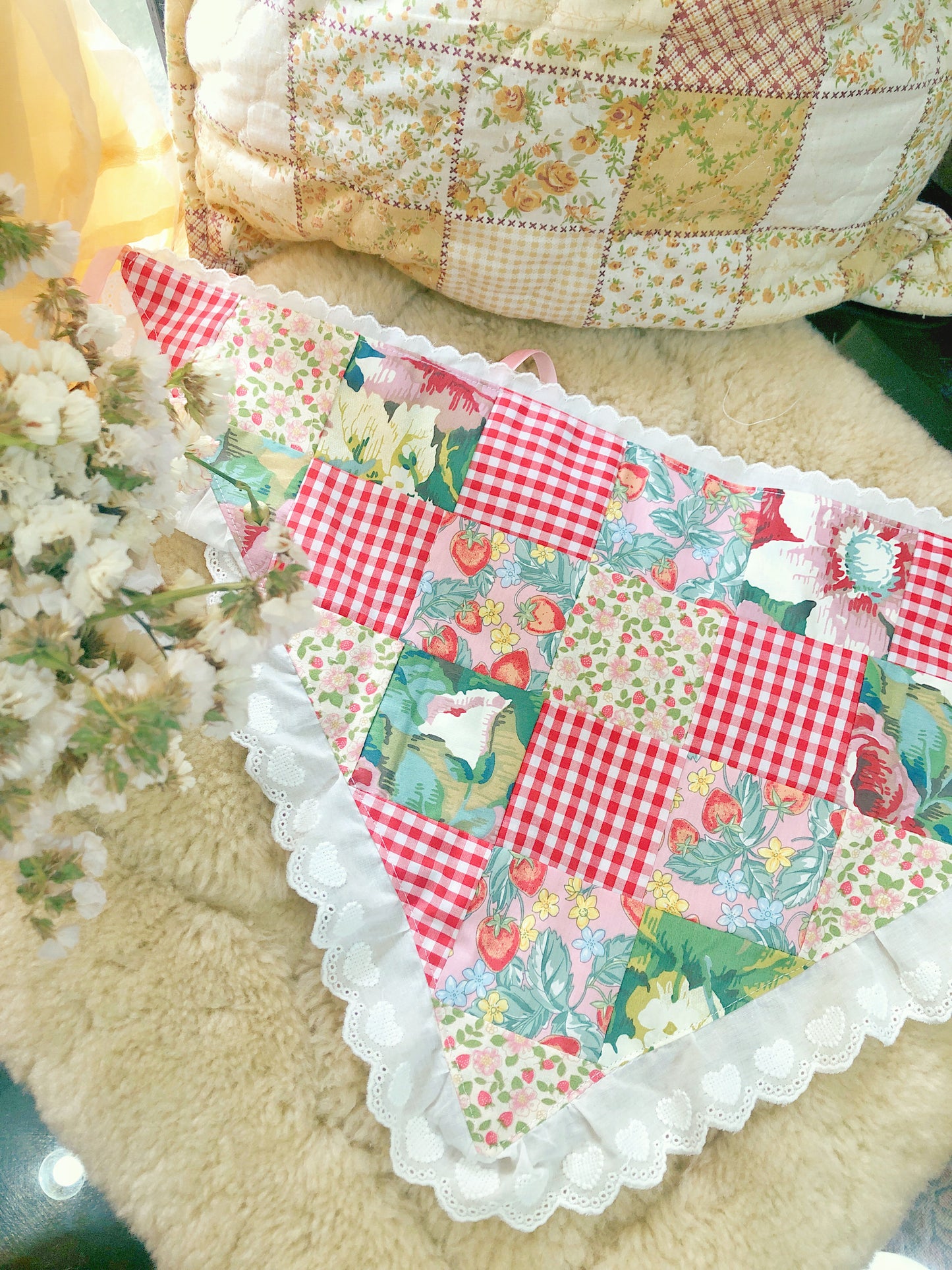 Strawberry Picnic Patchwork Lola Pandong