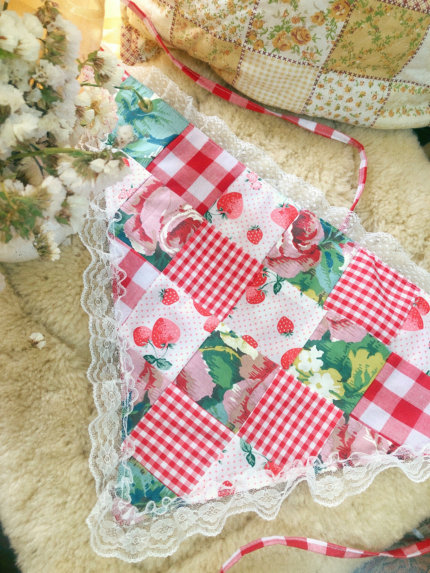 Strawberry Garden Patchwork Lola Pandong