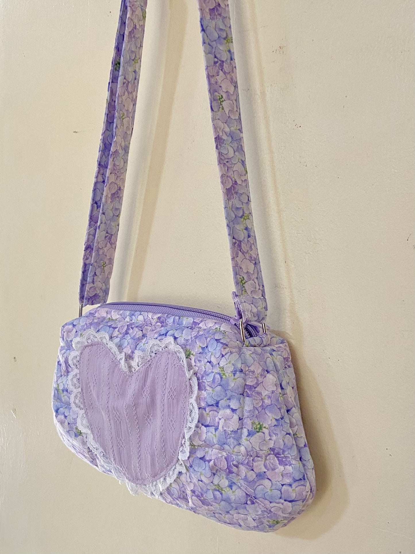 Hydrangea Heart Dolly Bag